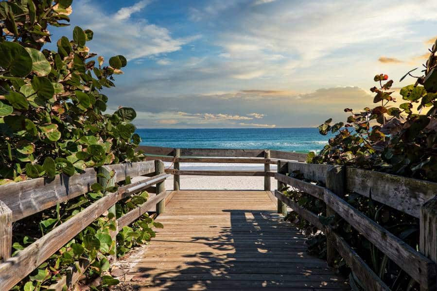 Melbourne, FL: A place of community, celebration, and autumn charm.