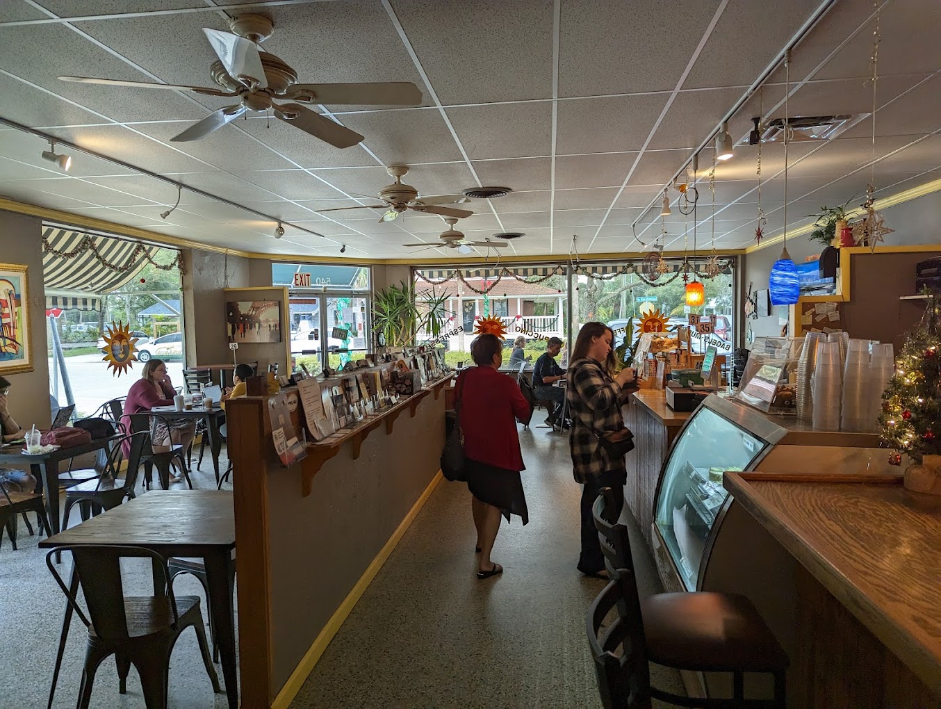 Experience Community Vibes at The Sun Shoppe & Cafe in Melbourne, Florida