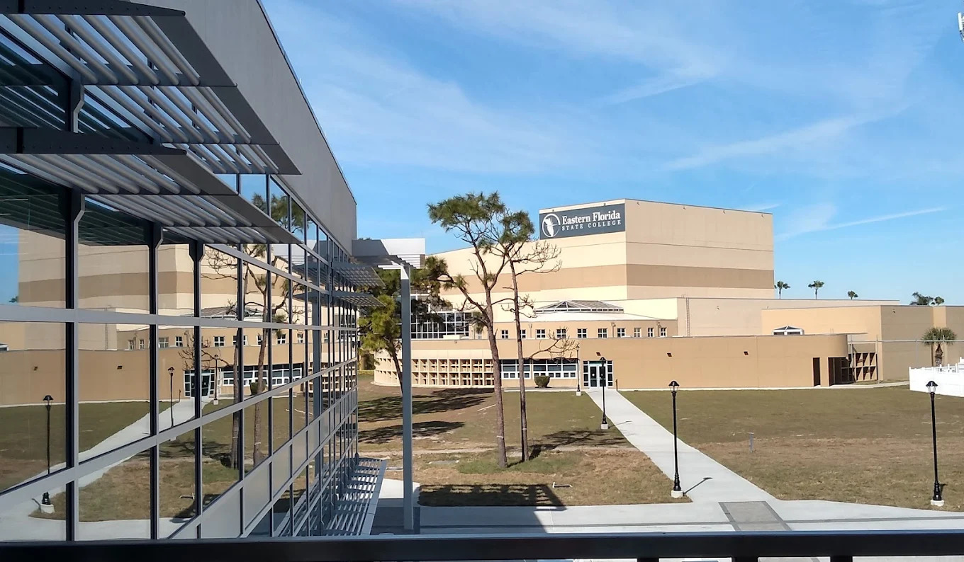 Explore Modern Facilities and Student Support at Eastern Florida State College Melbourne Campus