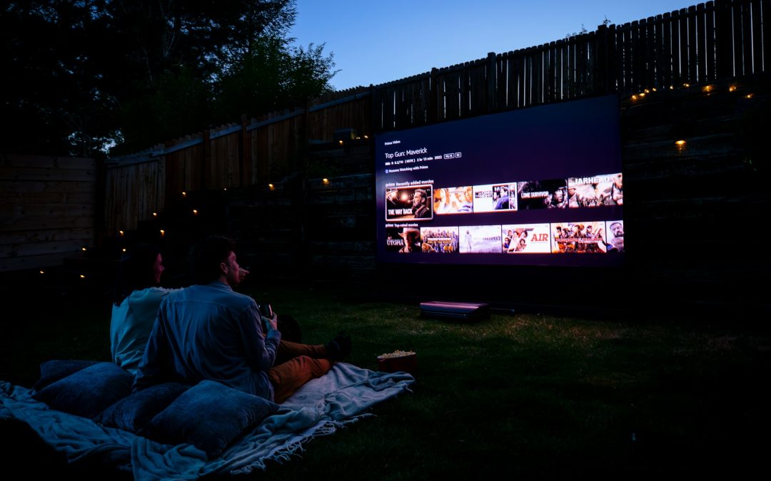 The Ultimate Guide to Outdoor Movie Nights in Melbourne, Florida With Local Food and Family Fun