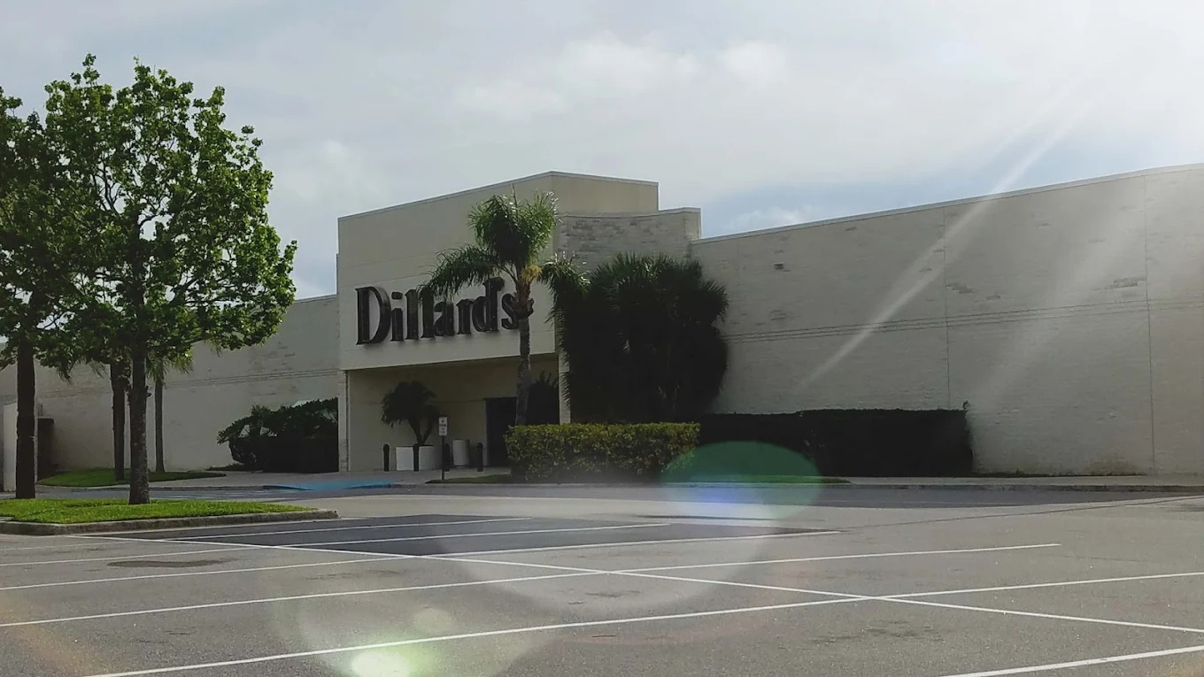 Experience the Best of Melbourne Shopping with Dillard’s Apparel, Shoes, and More at Melbourne Square