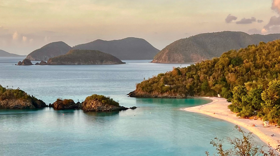 Navigating the Holiday Rush: Expert Tips for Smooth Travel